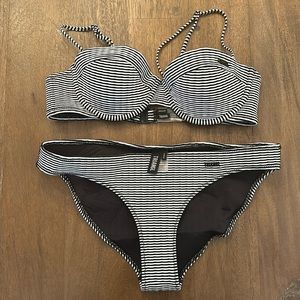Triangl Bikini